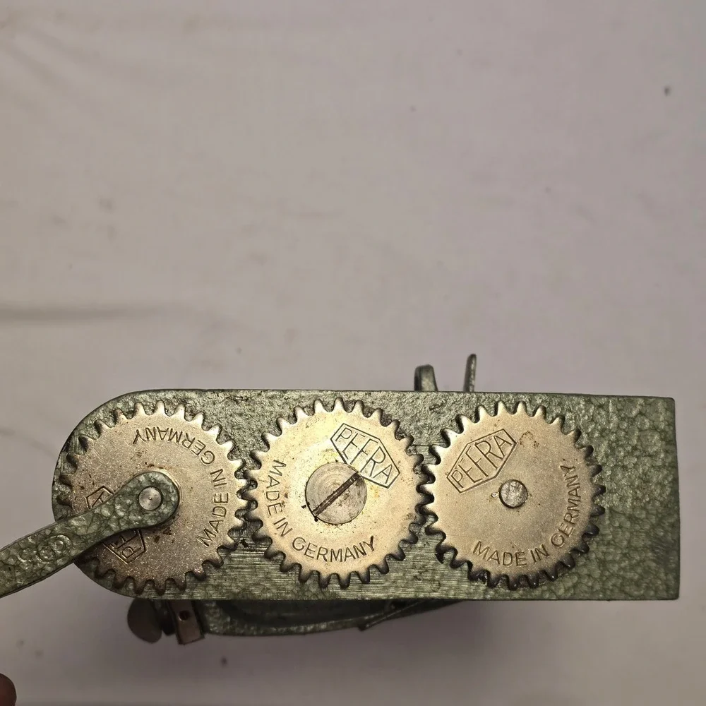 Vintage PEFRA Apple Peeler Corer Made in Germany‎ Green Cast Metal Hand Crank